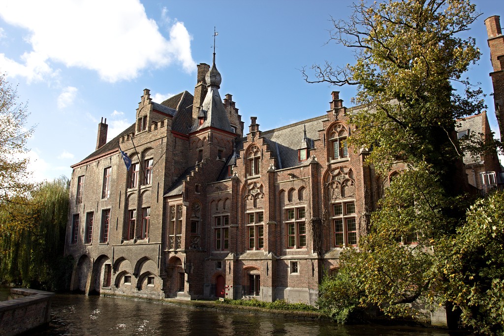 brugge belgie hdr UNESCO Werelderfgoedstad begijnhof Sint-Salvatorskathedraal Onze-Lieve-Vrouwkerk frietmuseum